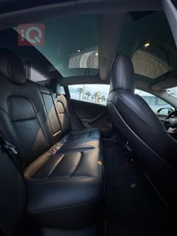 تسلا موديل 3